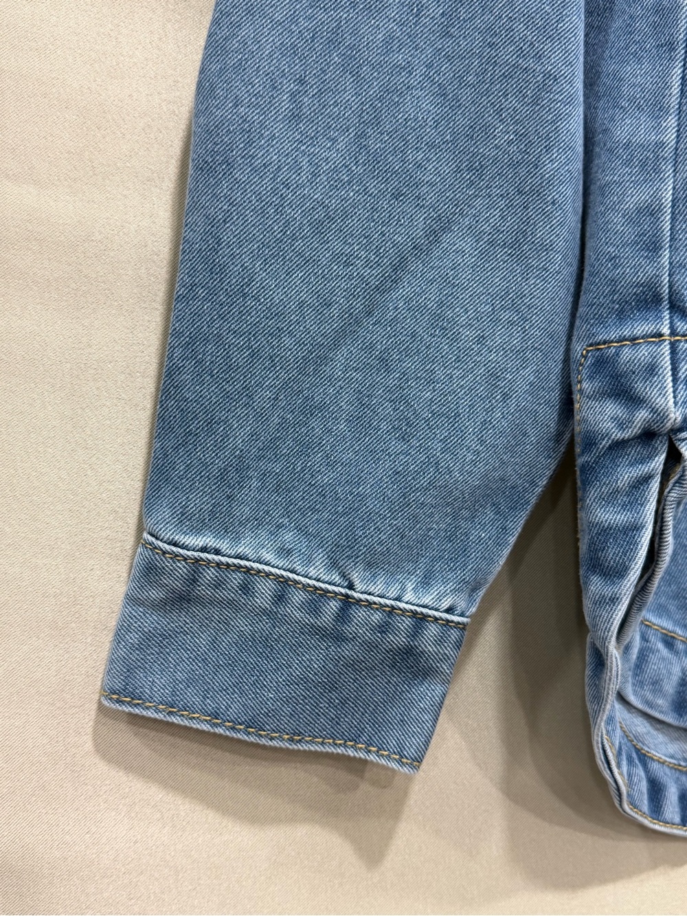 Blue Denim Jean Jacket with Chest Pockets - Classic Workwear Style - Picture 11 of 12